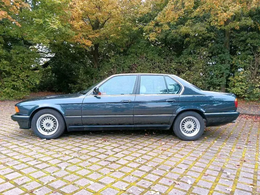 Second-hand BMW 730 188 CP (138 kW) 1991 Negru Berlinǎ
