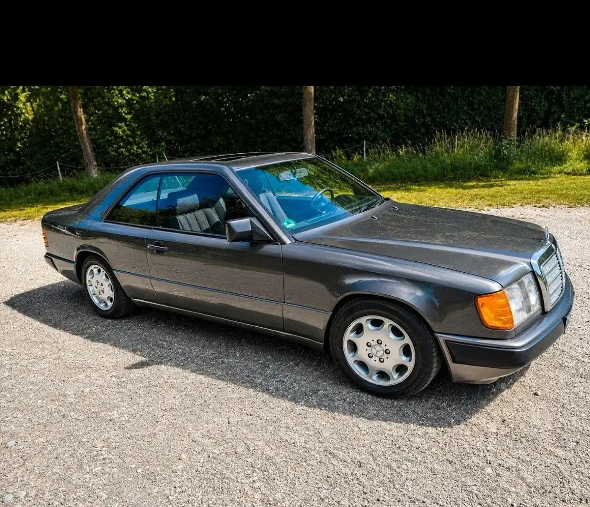 Gebraucht Mercedes 300 179 PS (131 kW) 1988 Braun Coupé