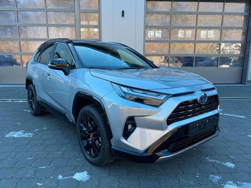 Gebraucht Toyota RAV4 Hybrid Style 218 PS (160 kW) 2025 Zirconsilber met. 1d6 / schwar SUV