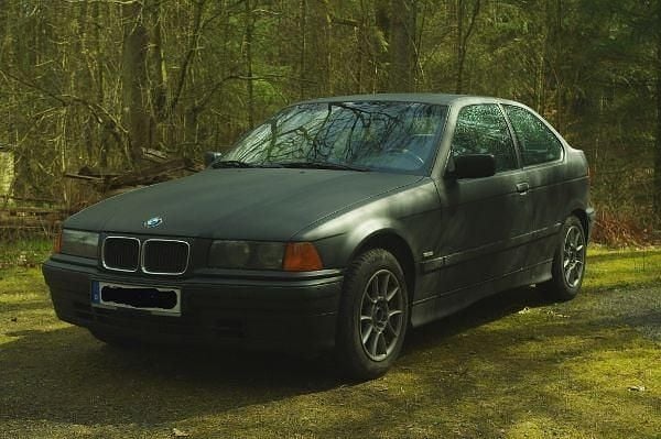 Gebraucht BMW 316 105 PS (77 kW) 1999 Schwarz