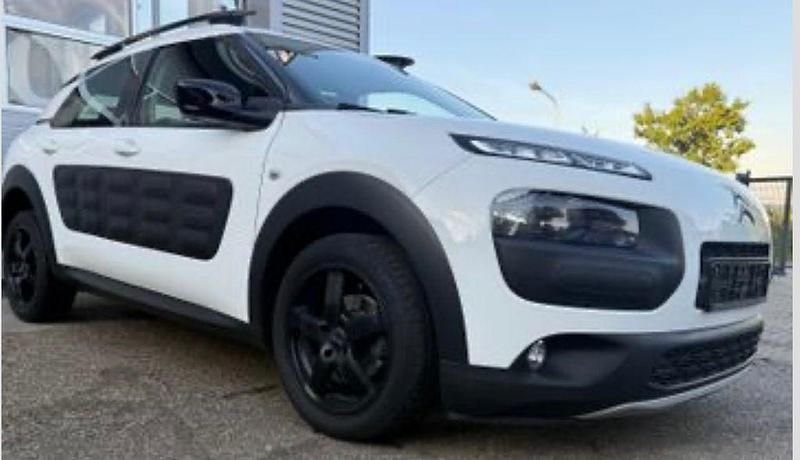 Weiß Gebraucht 2015 Citroën C4 Cactus Feel Kleinwagen | 9.890 € (Fairer Preis) - Bild 1/4