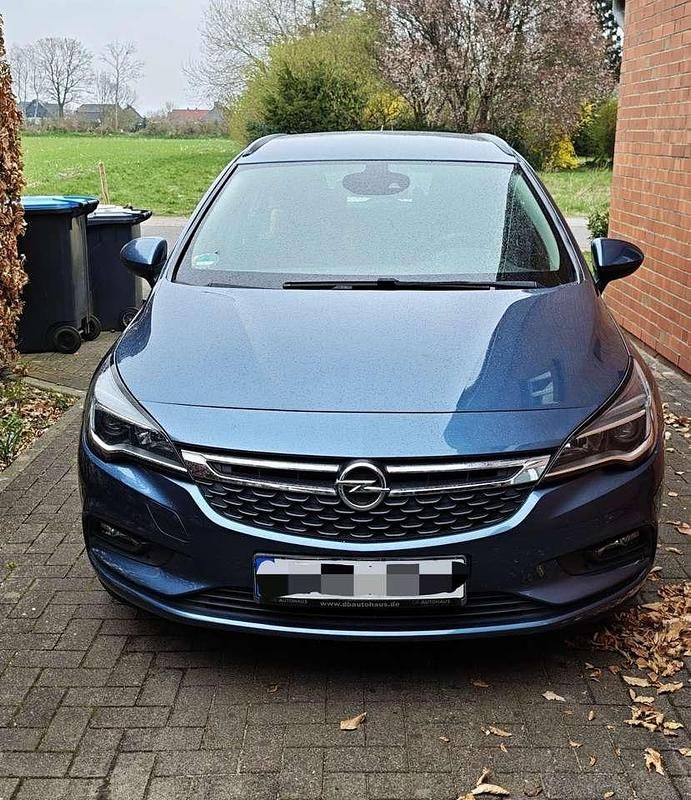 Gebraucht Opel Astra Edition 105 PS (77 kW) 2016 Blau Kombi