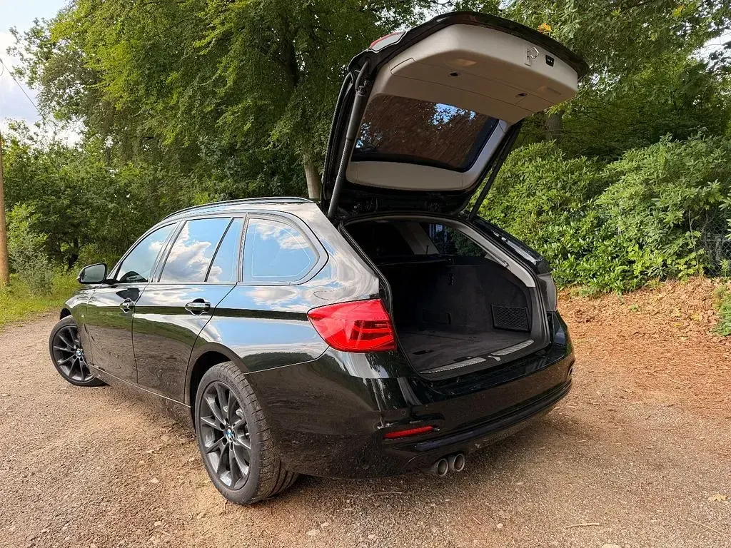 Gebraucht BMW 335 Sport Line 313 PS (230 kW) 2016 Schwarz Kombi