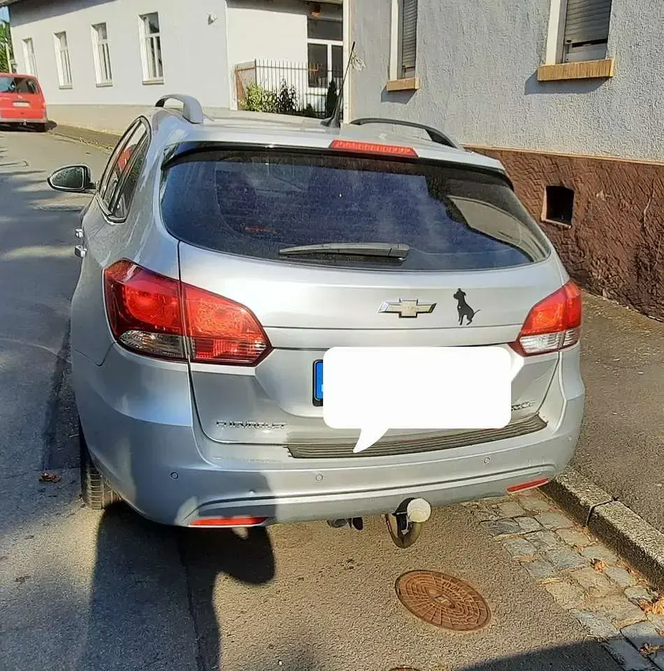 Gebraucht Chevrolet Cruze LT 131 PS (96 kW) 2013 Silber Kombi