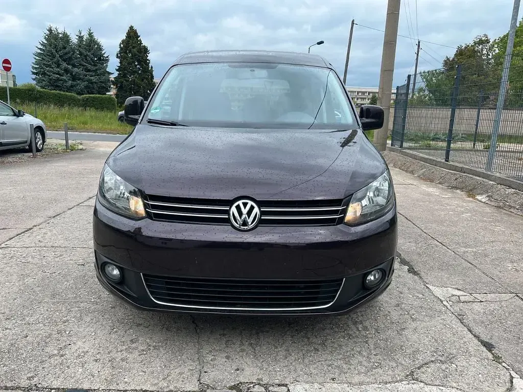 Używany VW Caddy Trendline 86 KM (63 kW) 2015 Czarny Minivan