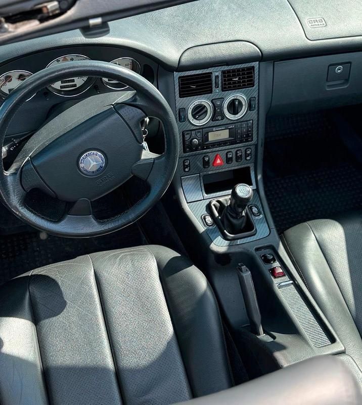 Gebraucht Mercedes SLK230 196 PS (144 kW) 2000 Blau Cabrio