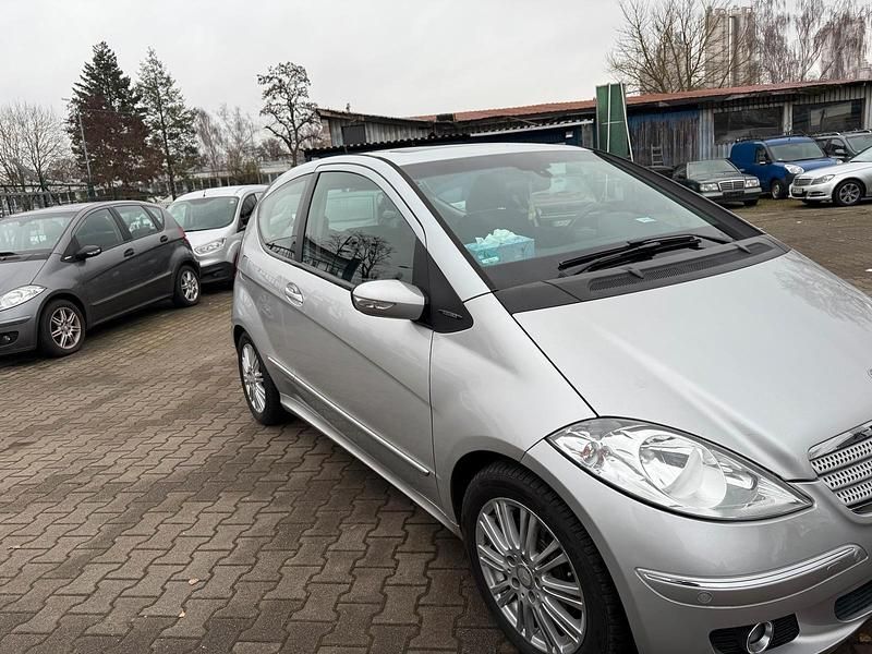 Gebraucht Mercedes A200 Elegance 140 PS (102 kW) 2006 Silber Van / Kleinbus