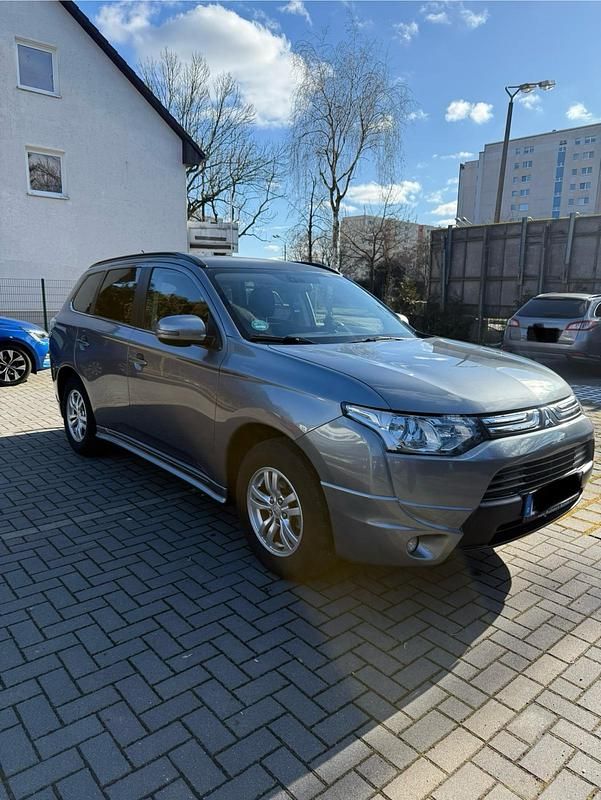 Gebraucht Mitsubishi Outlander 150 PS (110 kW) 2013 Grau SUV