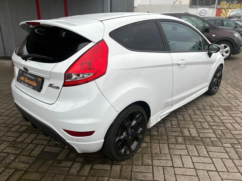 Gebraucht Ford Fiesta S 135 PS (99 kW) 2012 Weiß Coupé