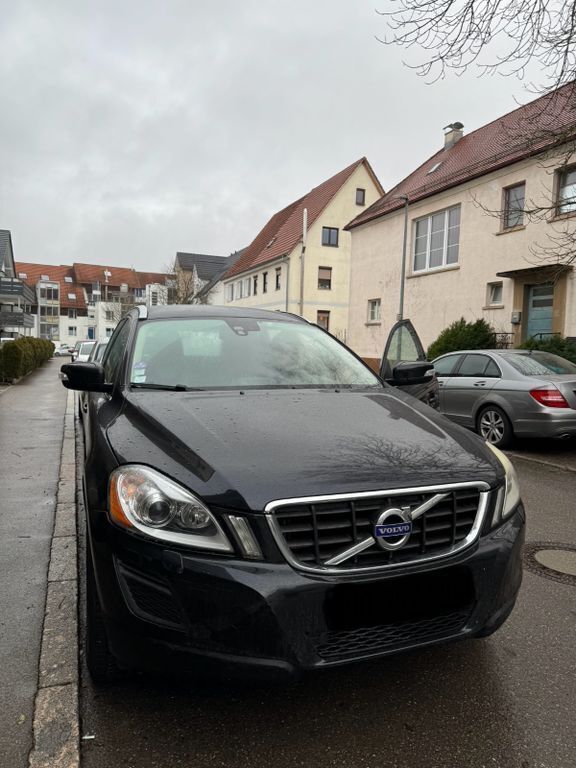 Blau Gebraucht 2010 Volvo XC60 Momentum SUV | 9.500 € - Bild 1/4