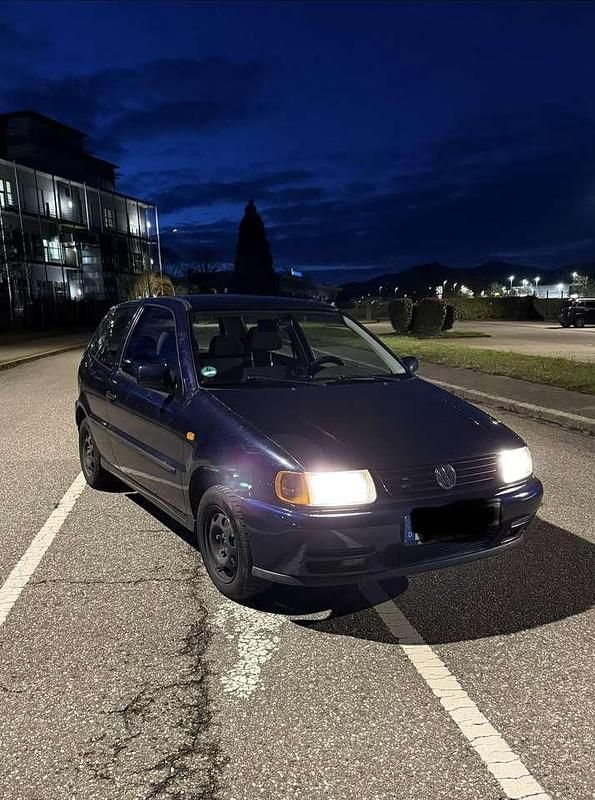 Gebraucht VW Polo 60 PS (44 kW) 1998 Blau Limousine