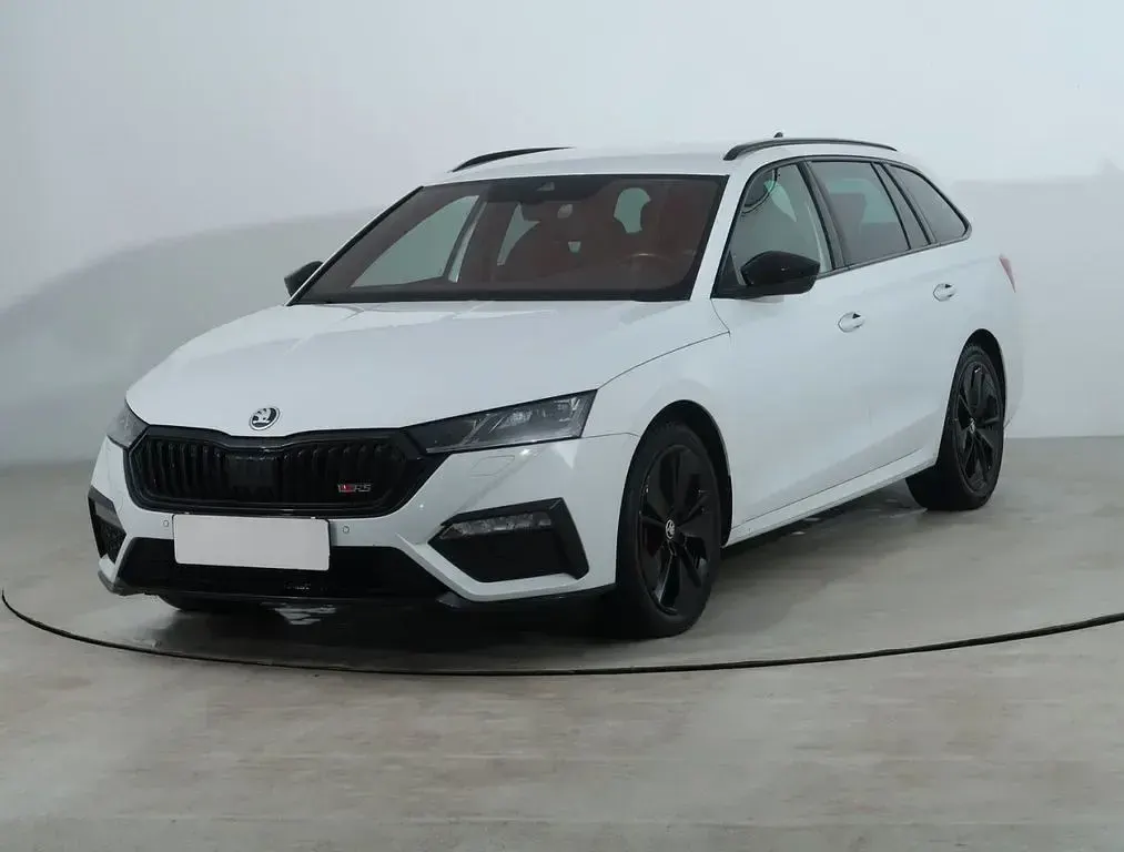 Gebraucht Skoda Octavia RS 200 PS (147 kW) 2024 Weiß Limousine