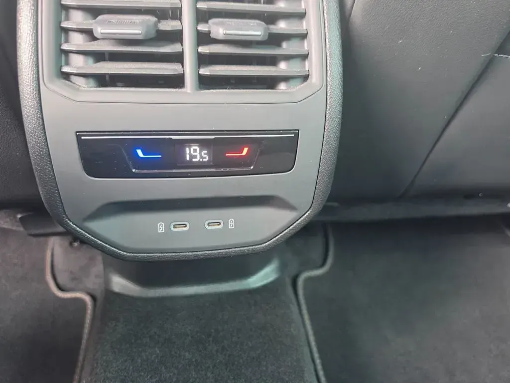 Gebraucht Cupra Leon VZ 300 PS (220 kW) 2024 Schwarz Limousine