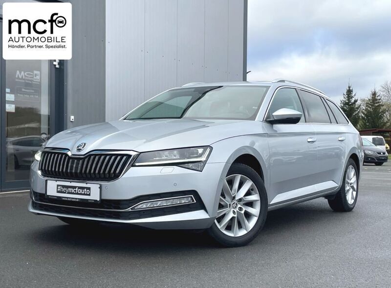 Silber Gebraucht 2022 Skoda Superb Style Kombi | 30.590 € (Etwas zu teuer) - Bild 1/4