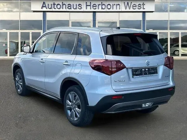Gebraucht Suzuki Vitara GL 109 PS (80 kW) 2026 Silky silver met. SUV