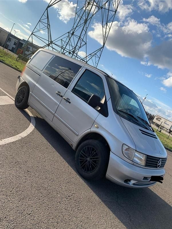 Second-hand Mercedes Vito 102 CP (75 kW) 2003 Van