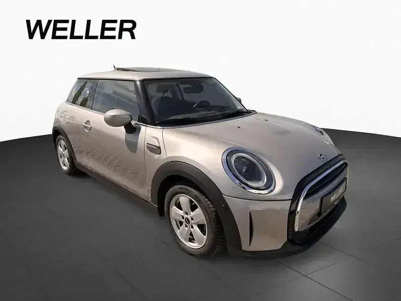 Gebraucht Mini Cooper Essential 136 PS (100 kW) 2023 Melting silver iii (silber) Kleinwagen