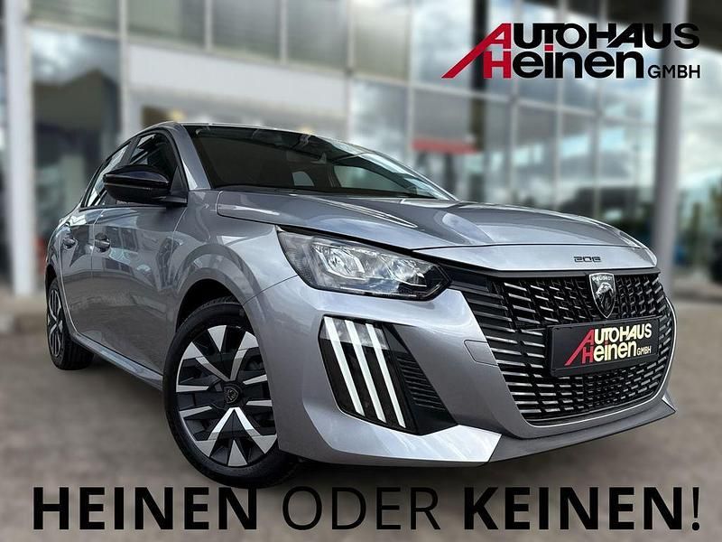 Lack grau artense/typ aussenve Neu 2025 Peugeot 208 Style Kleinwagen | 24.200 € (Teuer) - Bild 1/4