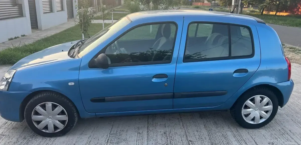 Gebraucht Renault Clio 75 PS (55 kW) 2011 Blau Kleinwagen