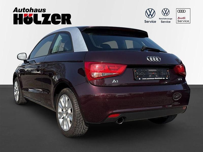 Gebraucht Audi A1 Ambition 86 PS (63 kW) 2013 Rot Kleinwagen