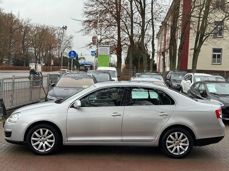 Gebraucht VW Jetta Comfortline 102 PS (75 kW) 2006 Silber Limousine