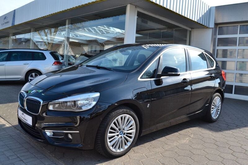 Schwarz Gebraucht 2018 BMW 225 Luxury Line Van / Kleinbus | 16.900 € (Guter Preis) - Bild 1/4