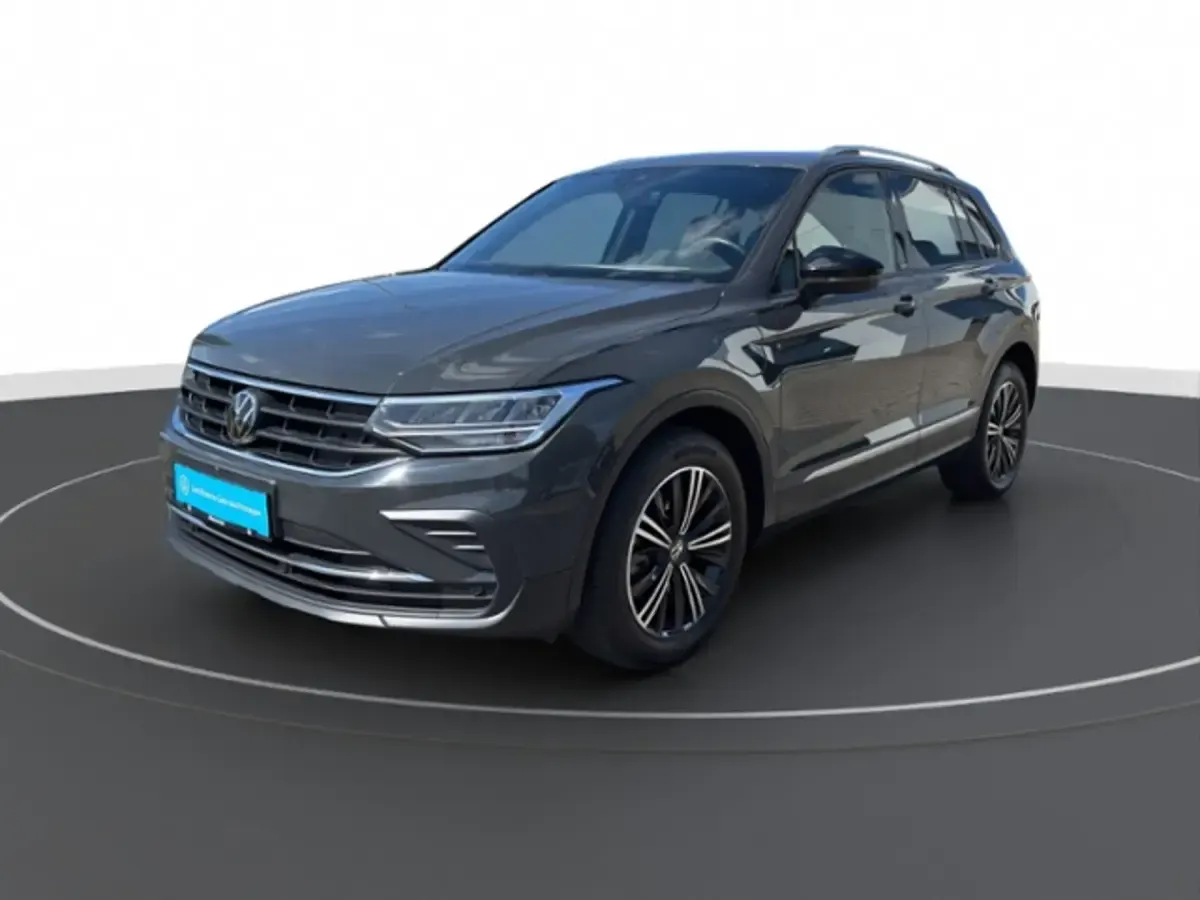 Gebraucht VW Tiguan Active 245 PS (180 kW) 2022 Grau SUV