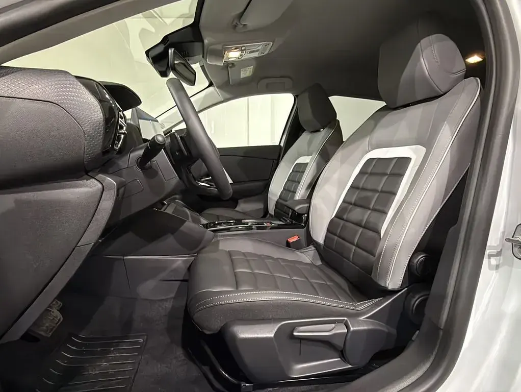 Nuevo Citroën C4 131 CV (96 kW) 2025 Blanco SUV