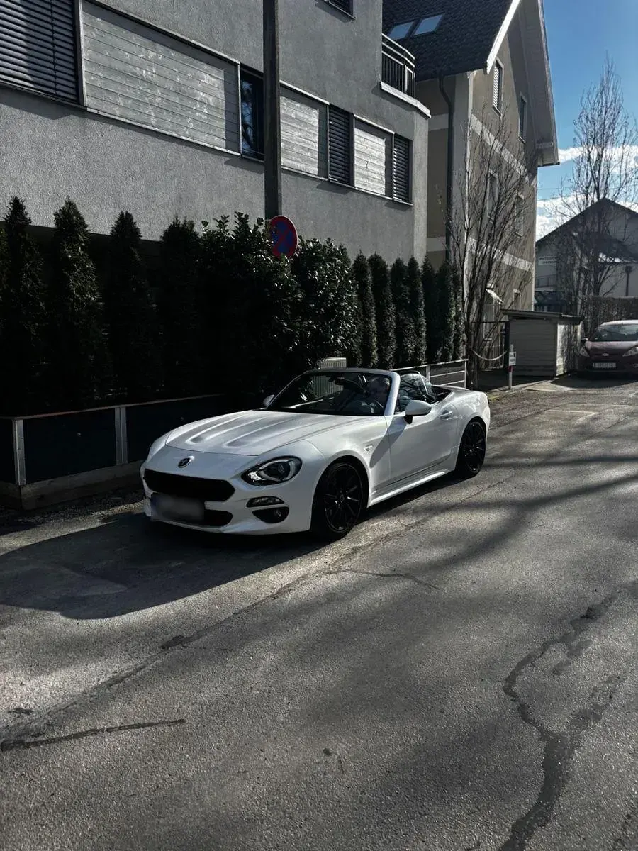 Gebraucht Fiat 124 Spider Lusso 140 PS (102 kW) 2016 Weiß Cabrio