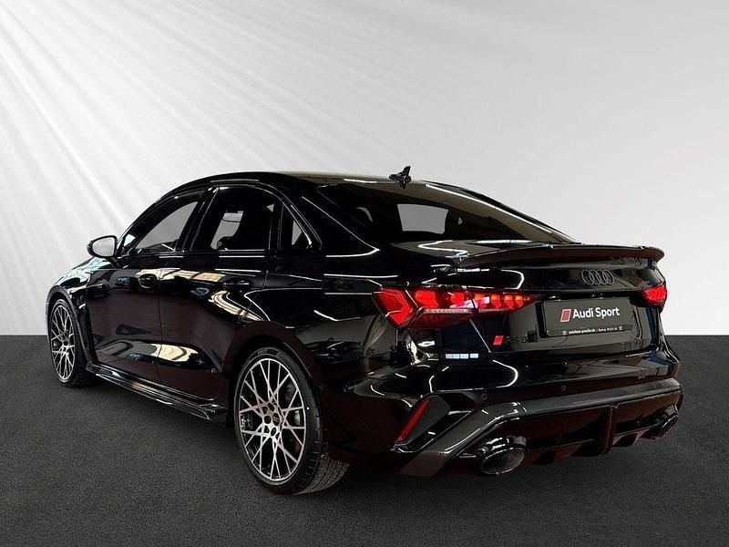 Gebraucht Audi RS3 Sport 400 PS (294 kW) 2025 Mythosschwarz metallic (schwarz) Limousine