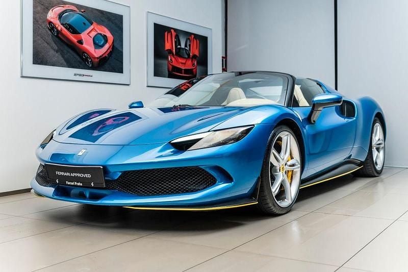 Second-hand Ferrari 296 829 CP (609 kW) 2022 Albastru Cabrio