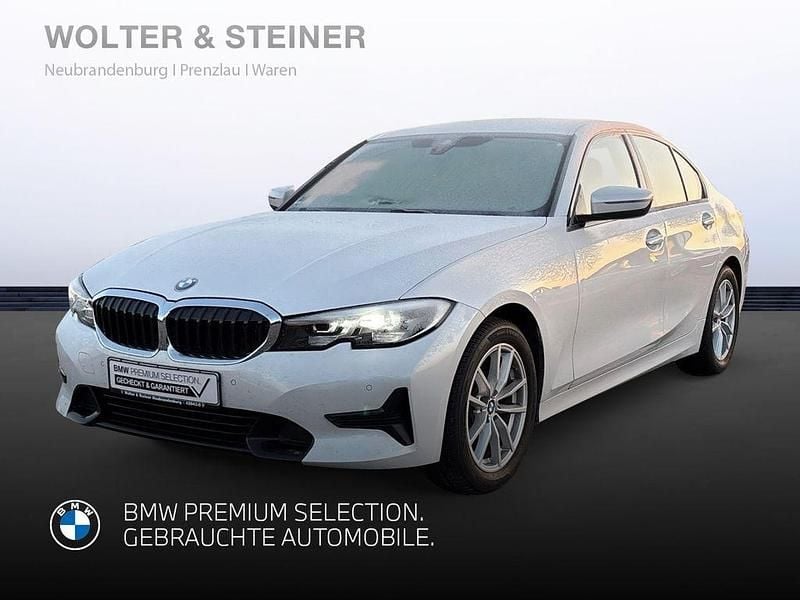 Weiß Gebraucht 2022 BMW 318 Sport Line Limousine | 26.890 € (Guter Preis) - Bild 1/4