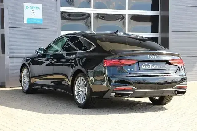 Gebraucht Audi A5 Sportback Comfort 190 PS (139 kW) 2020 Schwarz Kleinwagen