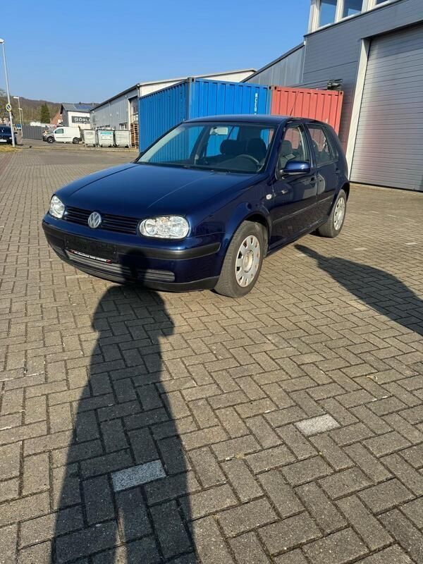 Blau Gebraucht 2003 VW Golf IV Edition Kleinwagen | 1.999 € (Fairer Preis) - Bild 1/4
