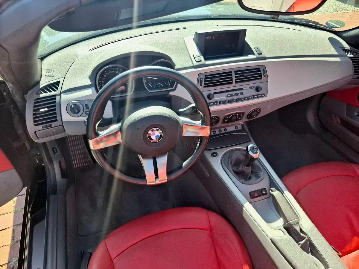 Gebraucht BMW Z4 M Sport 231 PS (169 kW) 2003 Schwarz Cabrio