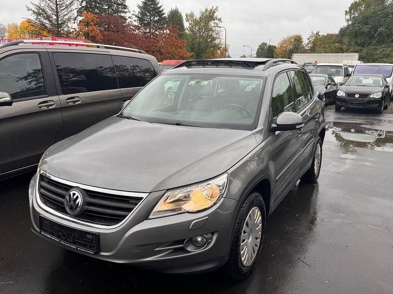 Grau Gebraucht 2008 VW Tiguan Track & Field SUV | 4.490 € (Guter Preis) - Bild 1/4