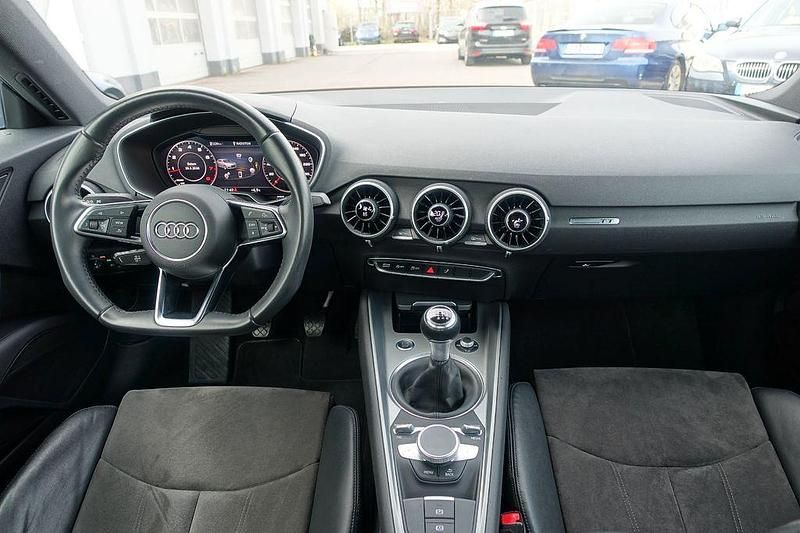Gebraucht Audi TT Sport 179 PS (131 kW) 2018 Silber Coupé