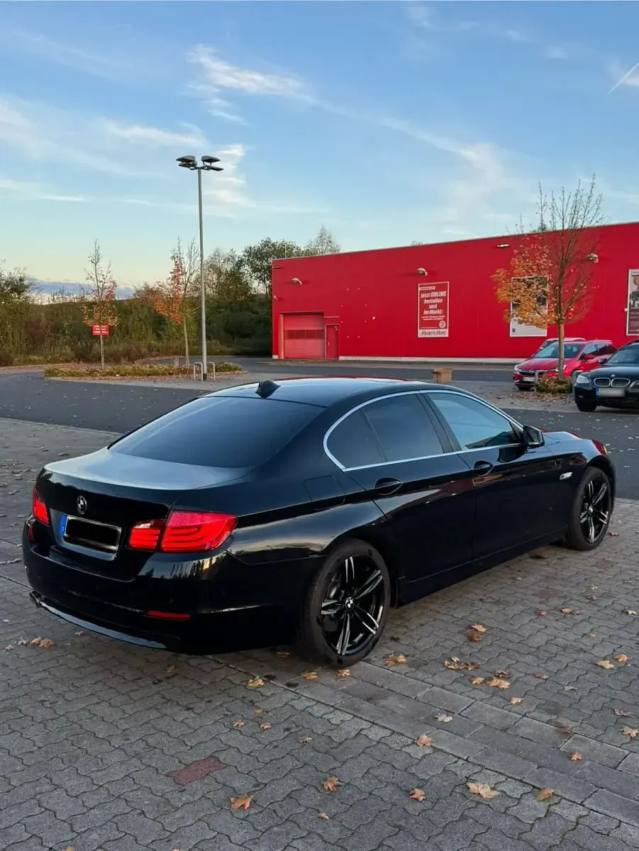 Second-hand BMW 525 2010 Negru Berlinǎ