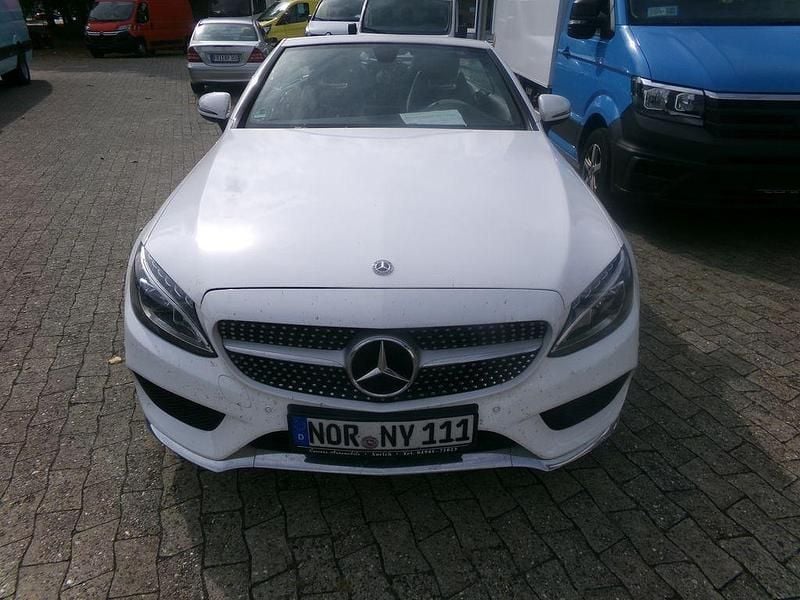 Weiß Gebraucht 2018 Mercedes C200 AMG line Cabrio | 26.999 € (Guter Preis) - Bild 1/4