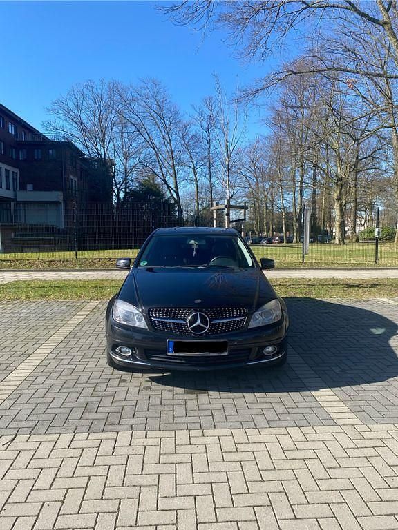 Gebraucht Mercedes C350 Elegance 231 PS (169 kW) 2010 Schwarz Limousine