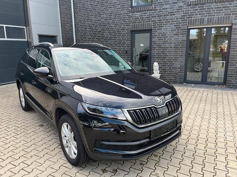 Schwarz Gebraucht 2020 Skoda Kodiaq Business Line SUV | 16.950 € (Fairer Preis) - Bild 1/4