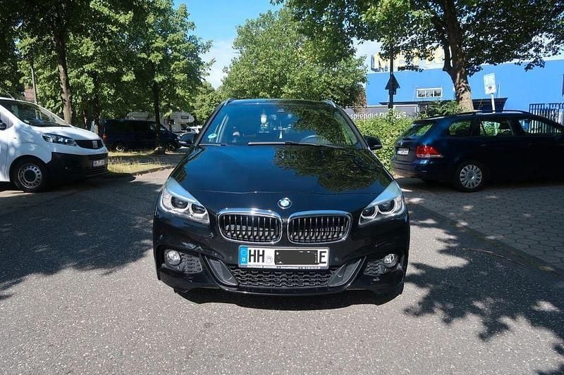 Schwarz Gebraucht 2017 BMW 225 Active Tourer M Sport Van / Kleinbus | 15.900 € (Guter Preis) - Bild 1/4