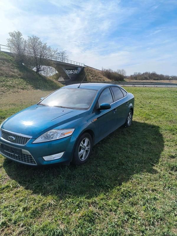 Gebraucht Ford Mondeo 160 PS (117 kW) 2008 Blau Limousine