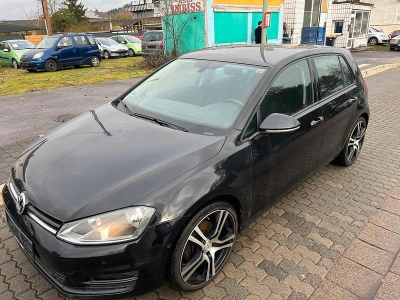 Gebraucht VW Golf VII 105 PS (77 kW) 2013 Schwarz Limousine