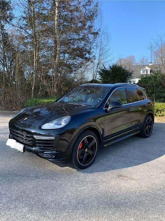 Gebraucht Porsche Cayenne GTS 441 PS (324 kW) 2015 Schwarz SUV