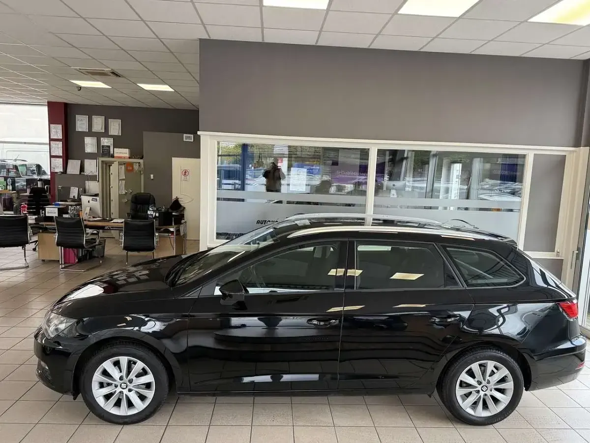 Second-hand Seat Leon ST Style 110 CP (80 kW) 2017 Negru Break