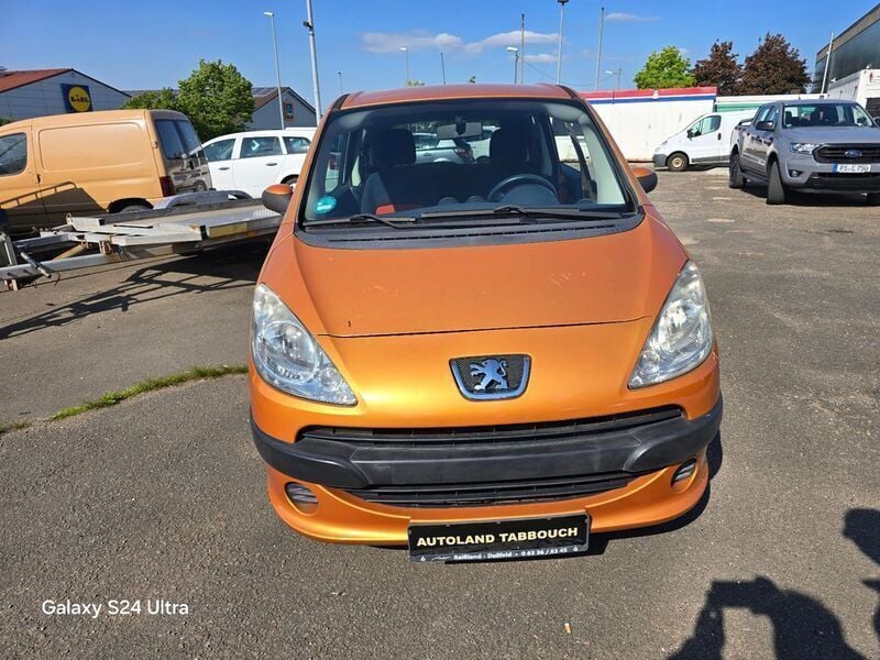 Orange Gebraucht 2007 Peugeot 1007 Filou Kleinwagen | 1.450 € (Superpreis) - Bild 1/4