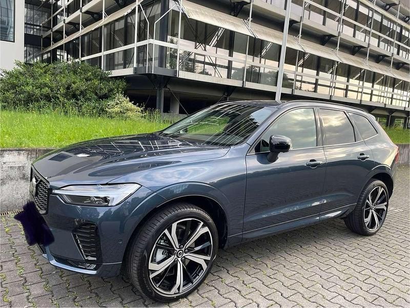 Blau Gebraucht 2024 Volvo XC60 Plus SUV | 45.000 € (Etwas zu teuer) - Bild 1/4