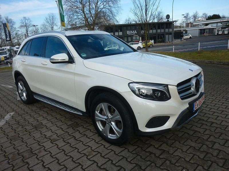 Gebraucht Mercedes GLC250 211 PS (155 kW) 2016 Weiß SUV