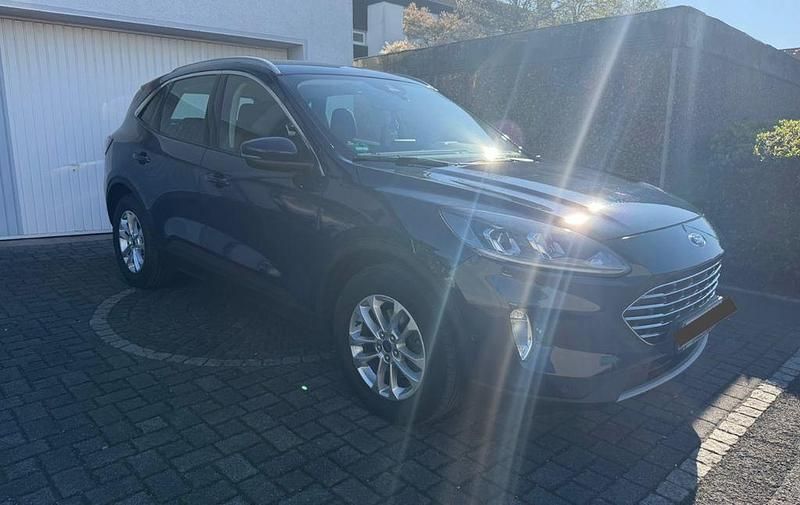 Gebraucht Ford Kuga Titanium 190 PS (139 kW) 2020 Blau SUV